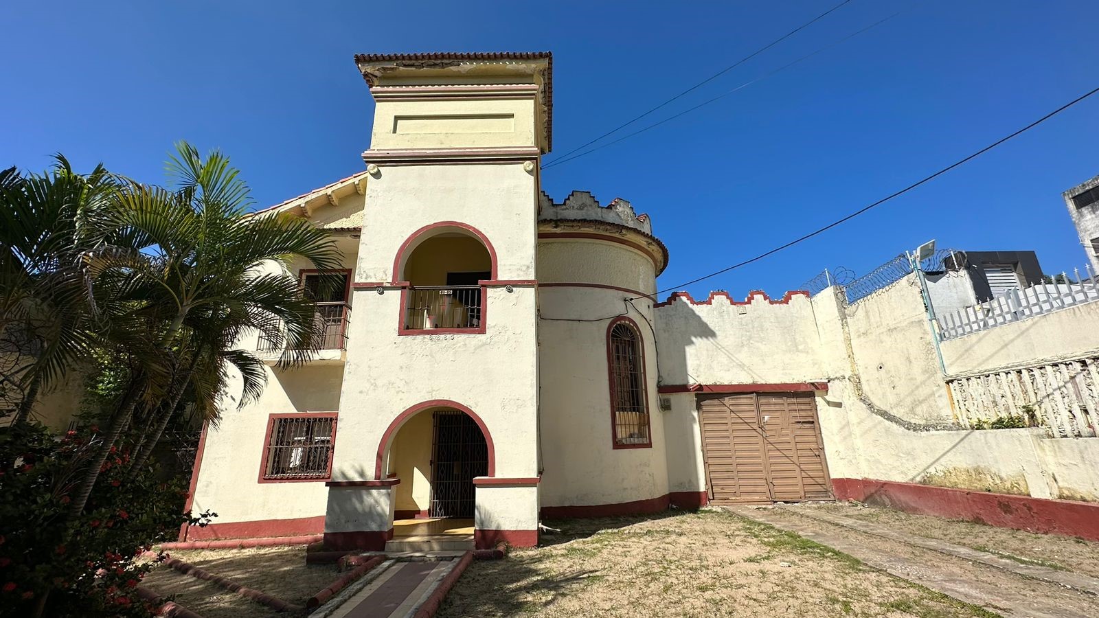 CASA EL PRADO FRENTE BELLAS ARTES